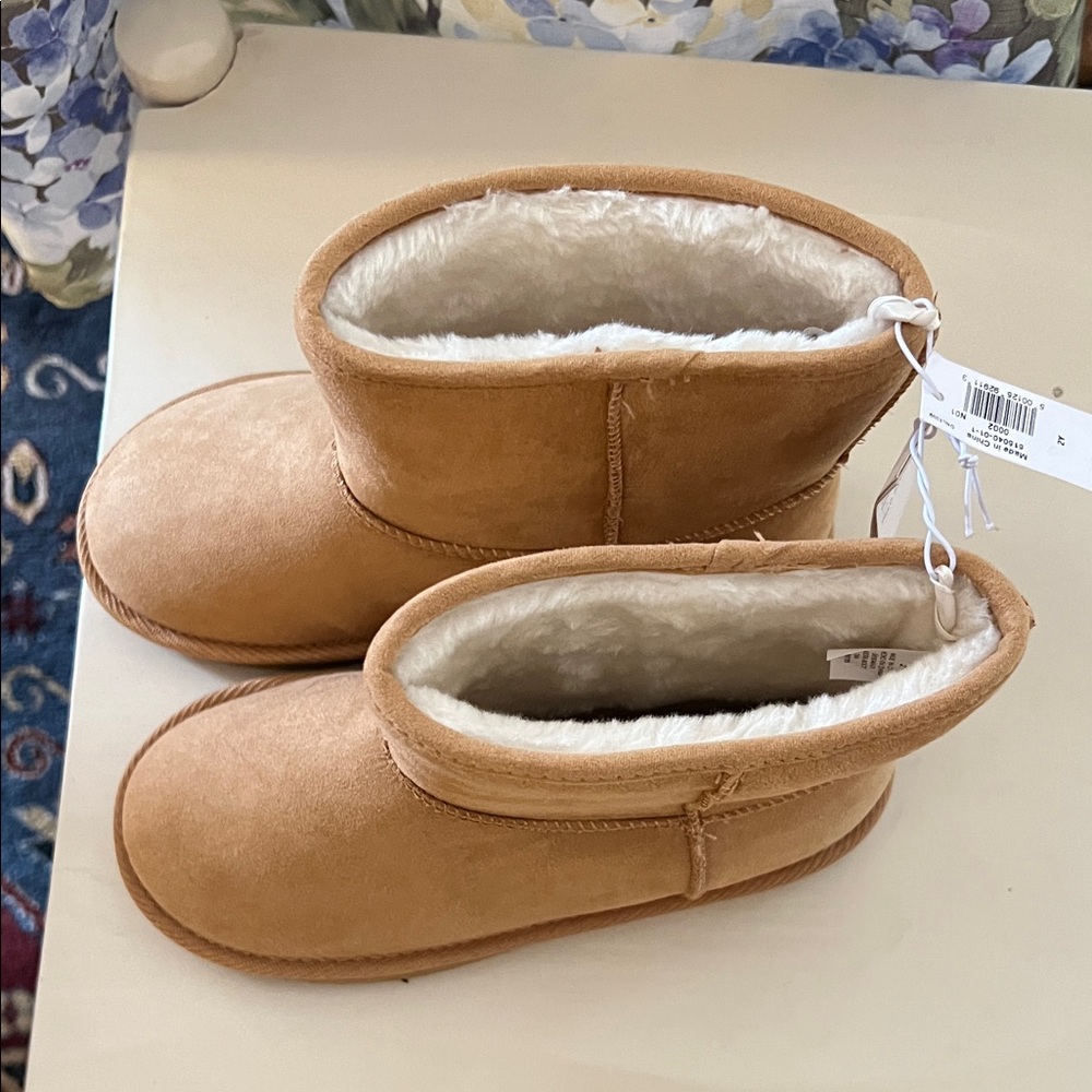 Cozy Tan Kids Boots with Soft Lining